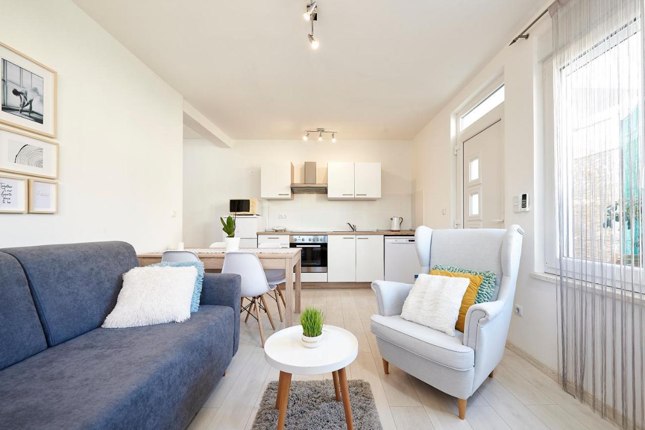 Apartmani Sara i Klara Trogir Bagian luar foto