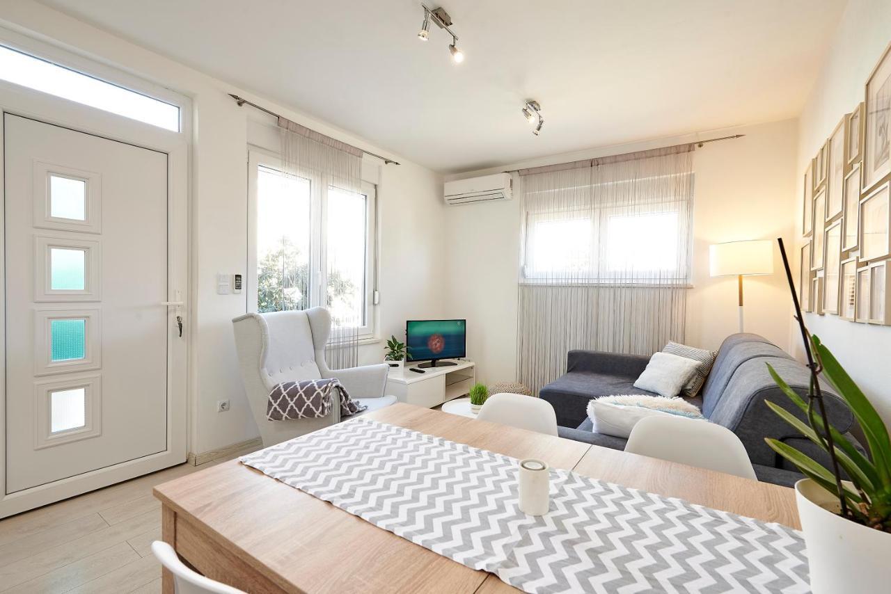 Apartmani Sara i Klara Trogir Bagian luar foto