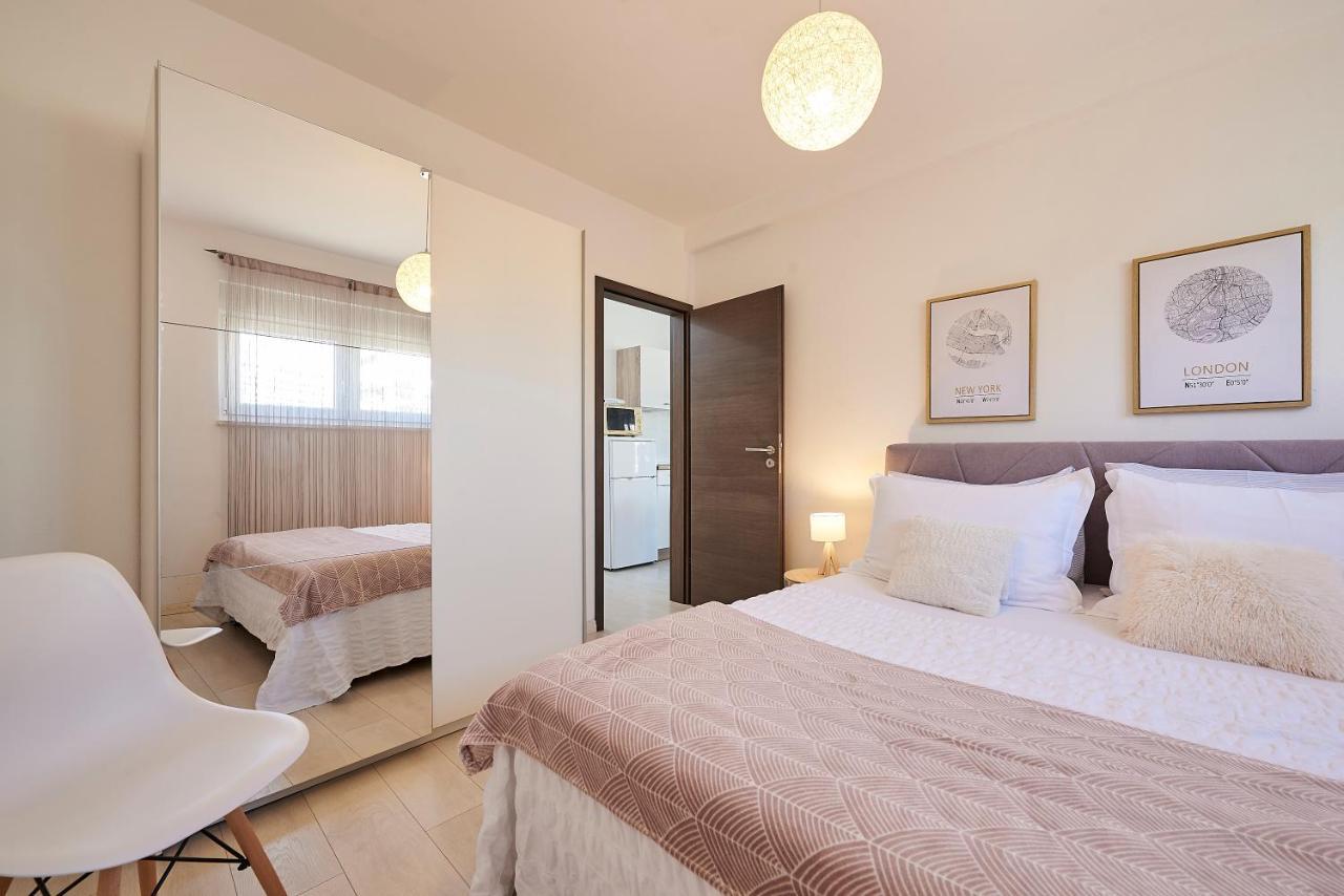 Apartmani Sara i Klara Trogir Bagian luar foto