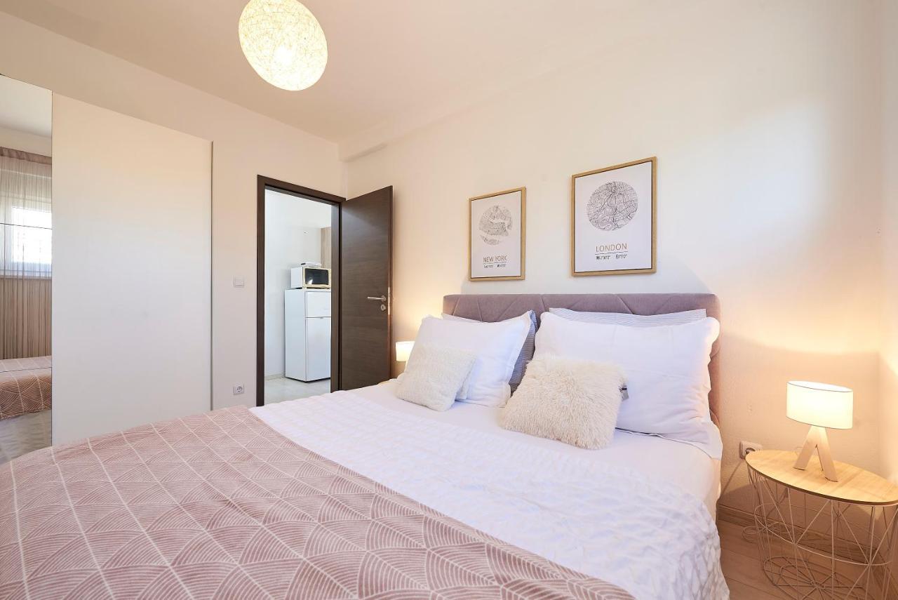 Apartmani Sara i Klara Trogir Bagian luar foto