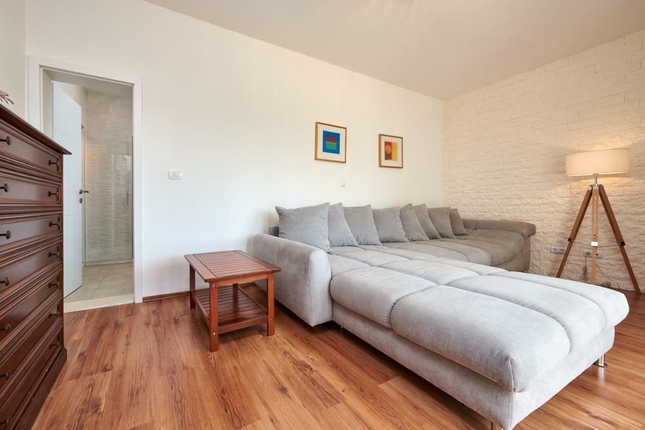 Apartmani Sara i Klara Trogir Bagian luar foto