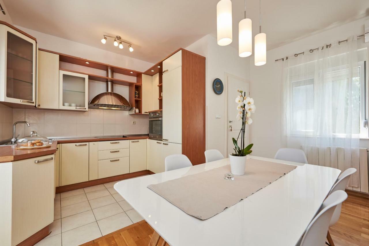 Apartmani Sara i Klara Trogir Bagian luar foto
