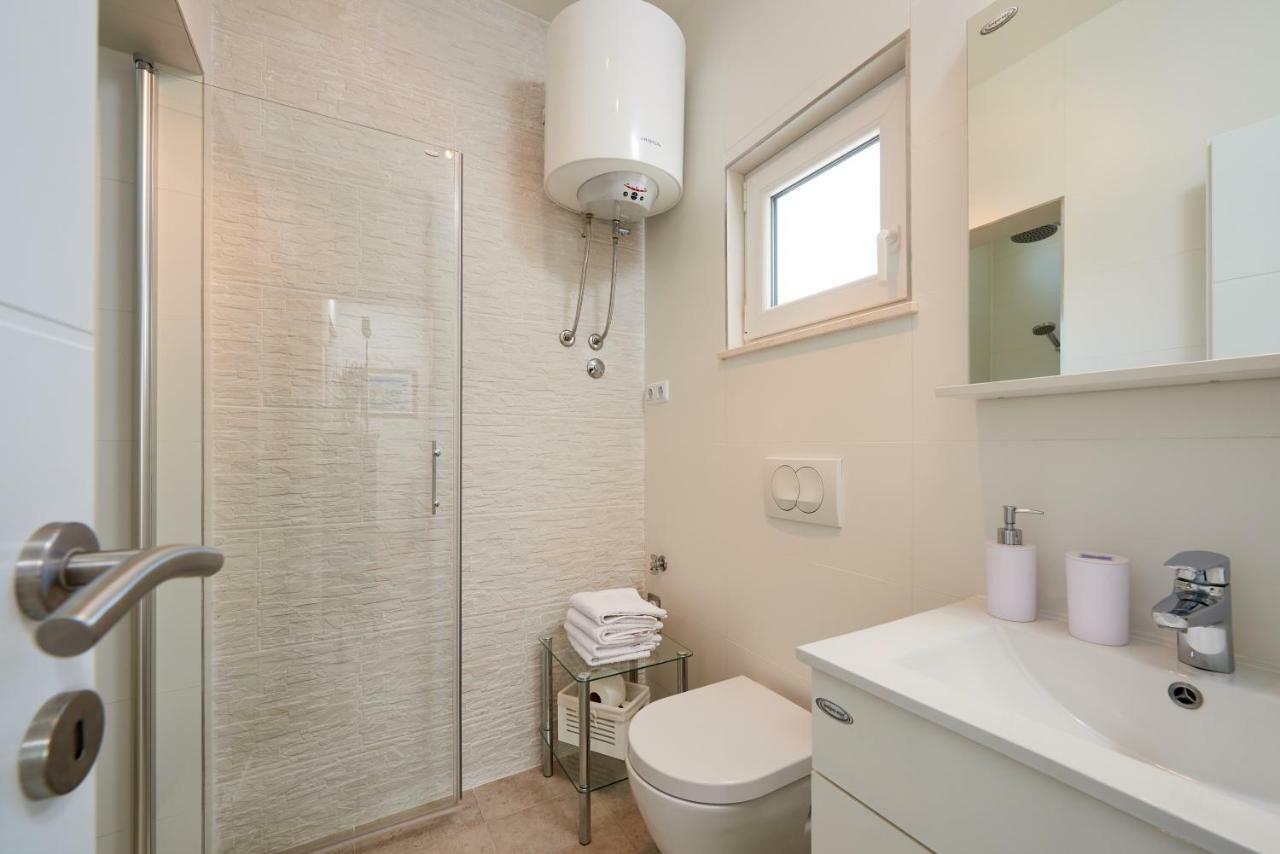 Apartmani Sara i Klara Trogir Bagian luar foto